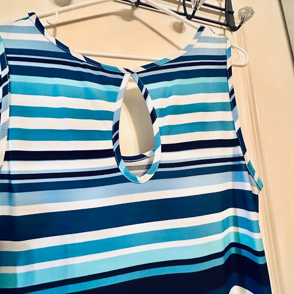 Women’s Avenue Striped Summer Dress - Picture 4 of 6